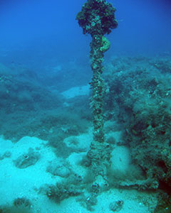 big anchor scubadiving in crete