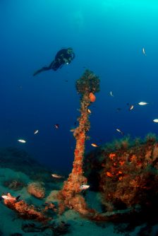 diving in crete
