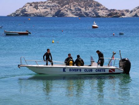 divers on our speed boat