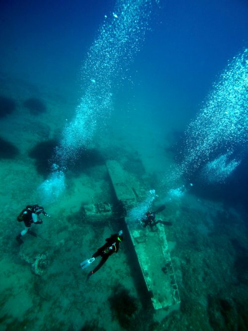 scuba diving at messerschmidt wreck in crete